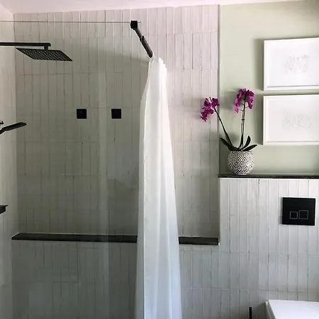 Ciao Lago: Front Row View *