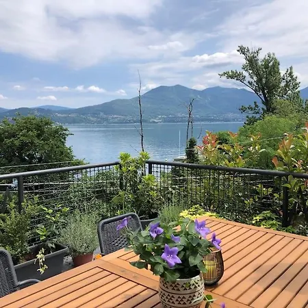 Ciao Lago: Front Row View Apartamento Oggebbio