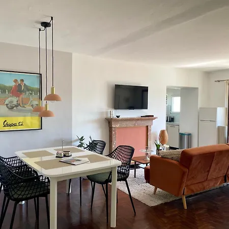 Ciao Lago: Front Row View Apartamento