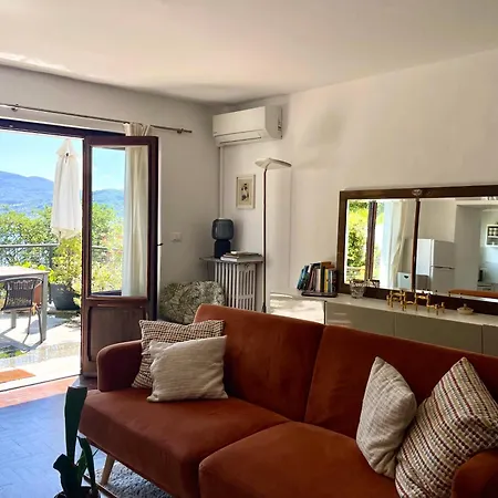 Ciao Lago: Front Row View Apartamento *